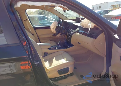 2015 BMW X3 xDrive28D z USA, uszkodzony, nr VIN 5UXWY3C58F0E97837